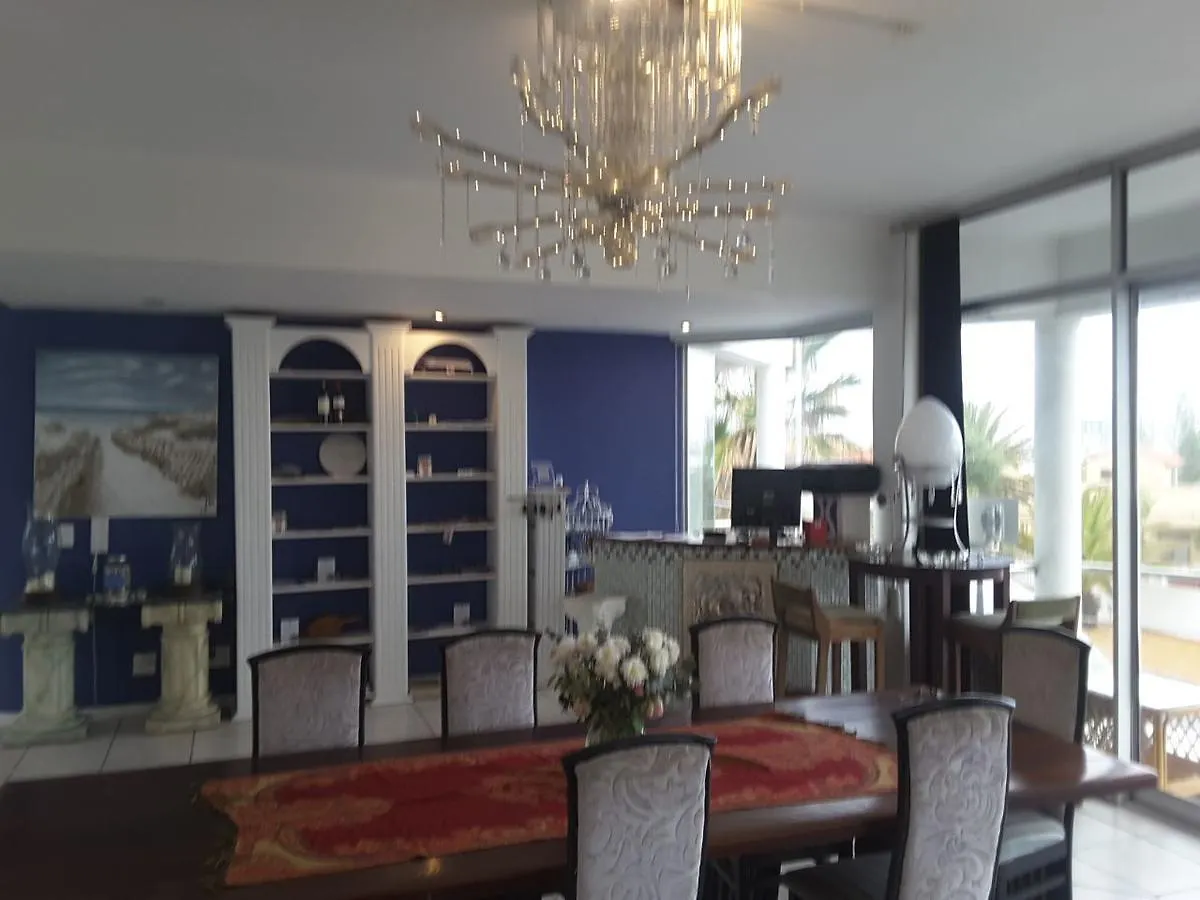 Bread & Barrel Palazzo Blouberg Ξενοδοχείο Bloubergstrand